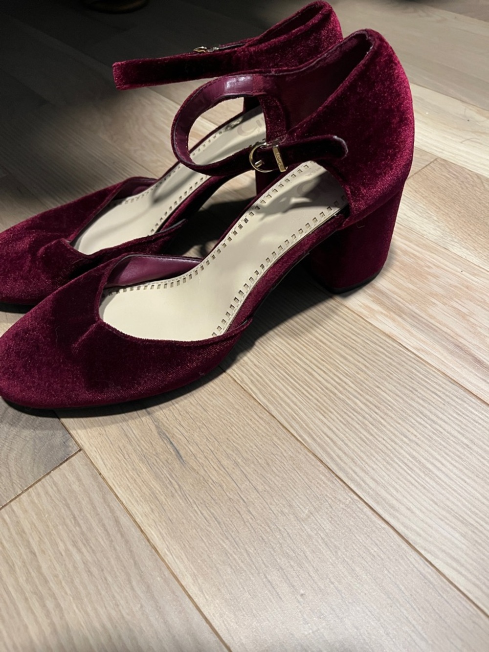 Circus by Sam Edelman Burgundy Velvet Ankle-Strap Heels size 8.5 - Picture 6 of 7